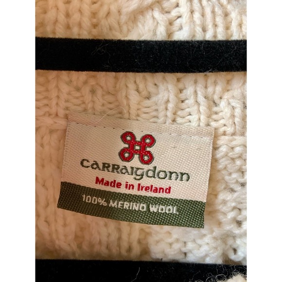 Carraig Donn Irish Wool Sweater Size Medium - Picture 2 of 7